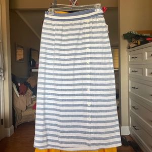 Linen striped skirt with side front buttons
